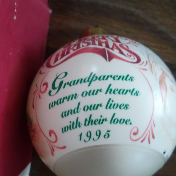 1995 hallmark grandparent ornament - Picture 2 of 3